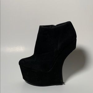 Black Lady Gaga Style Steve Madden Heels